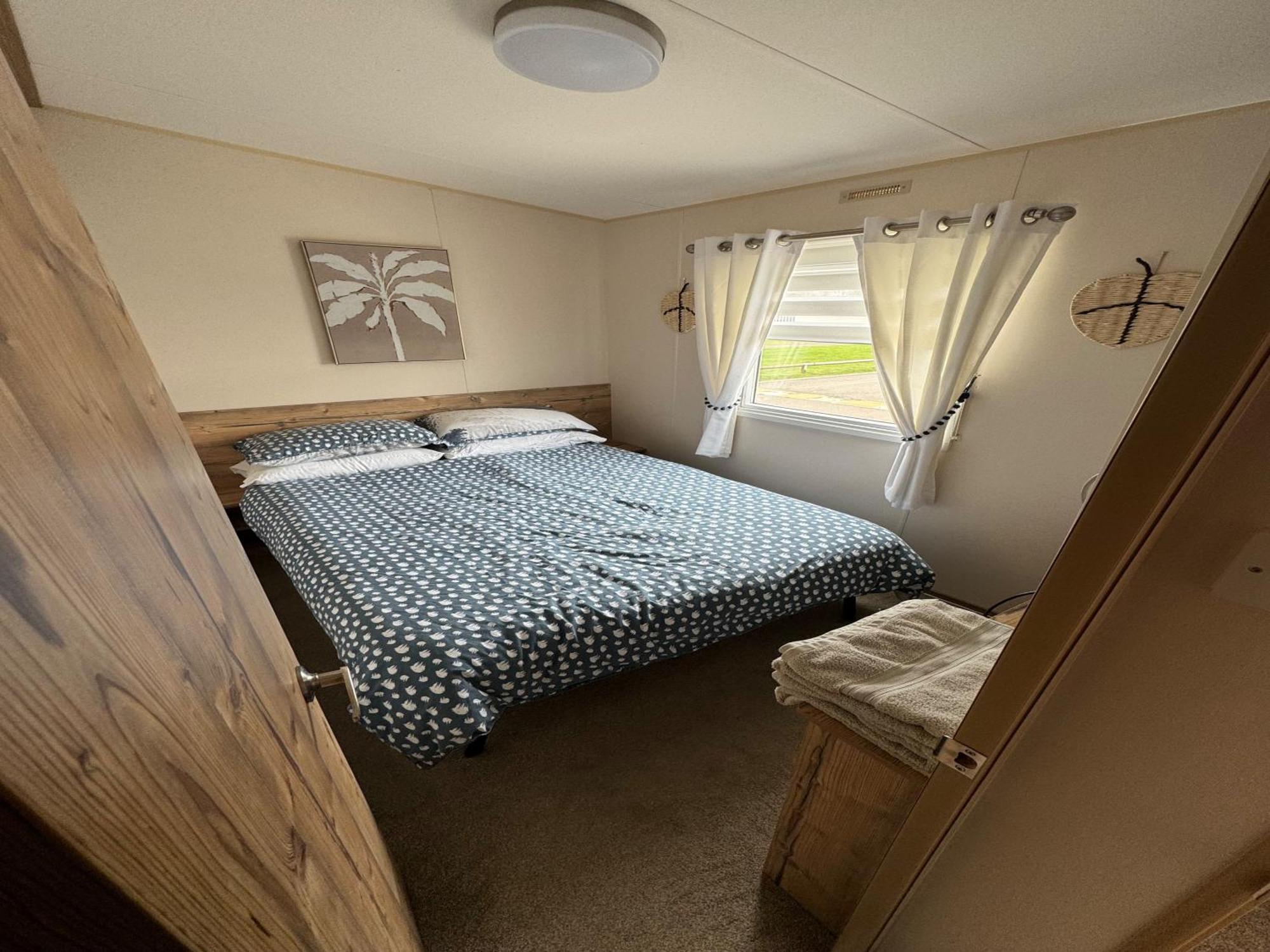Holiday home Captivating 3-bed Caravan Seton Sands *